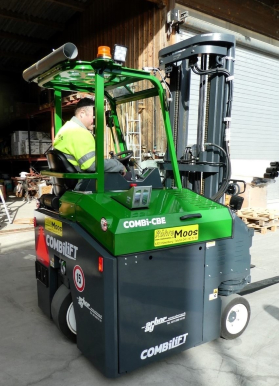 combilift-cbe-2500-roehre-moos_mpn7el6hr9jg.JPG